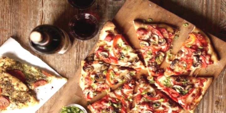 Hitta det perfekta vinet till pizzan