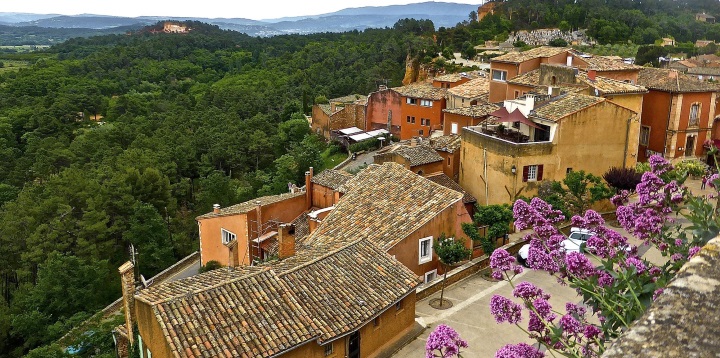Roussillon – ett soligt vinlandskap i dov ockrafärg