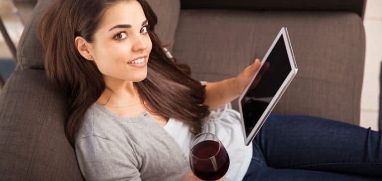 Snabbguide: Håll en vinprovning på nätet!