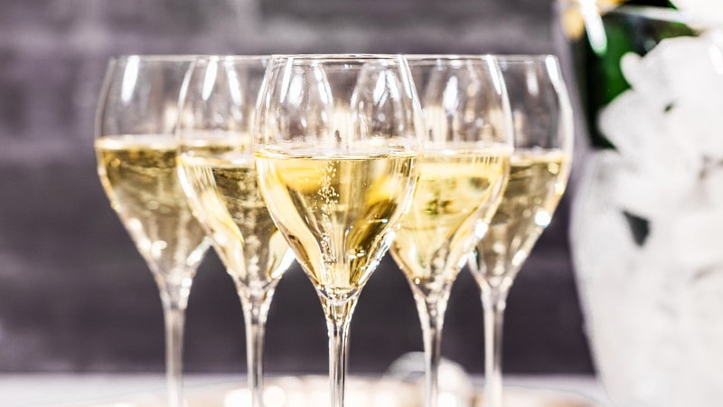 Hur tillverkas lag- och alkoholfria viner?